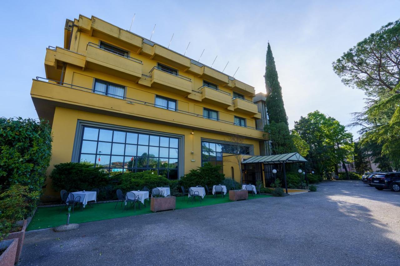 Hotel Cristallo Assisi Esterno foto