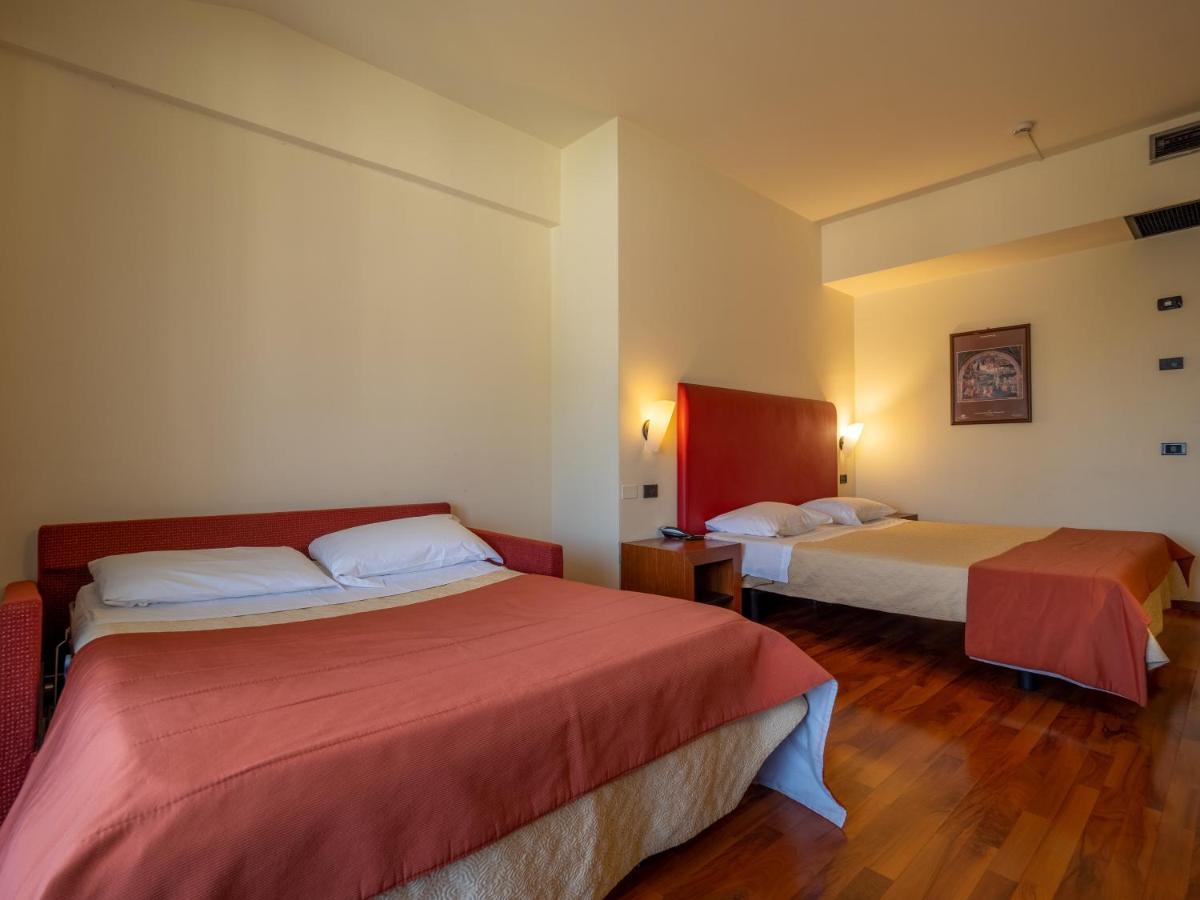 Hotel Cristallo Assisi Esterno foto
