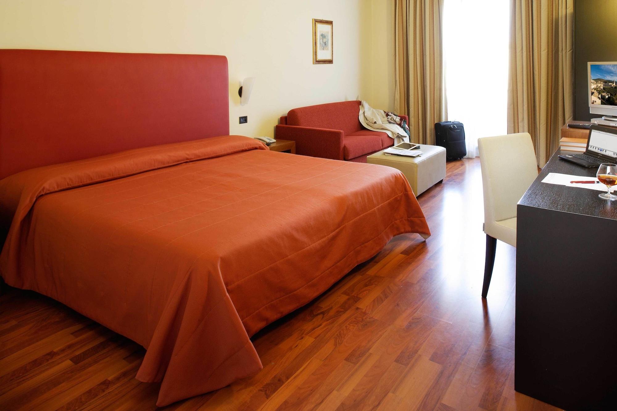 Hotel Cristallo Assisi Esterno foto