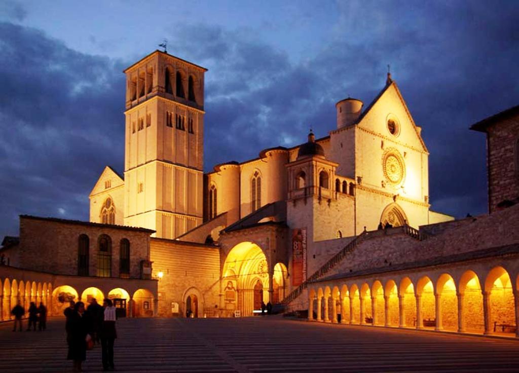 Hotel Cristallo Assisi Esterno foto