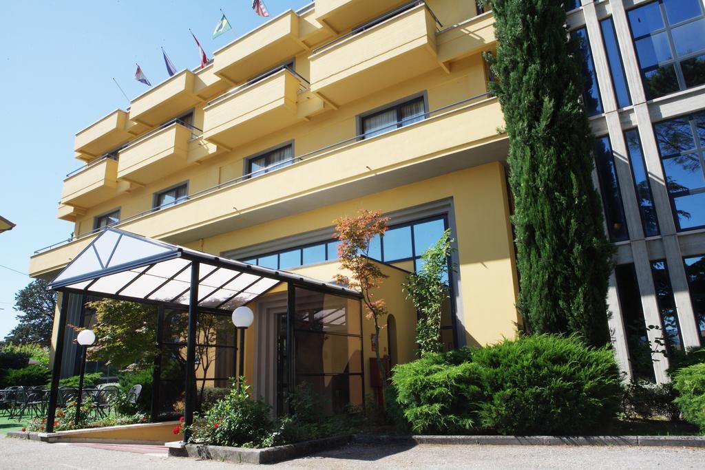 Hotel Cristallo Assisi Esterno foto