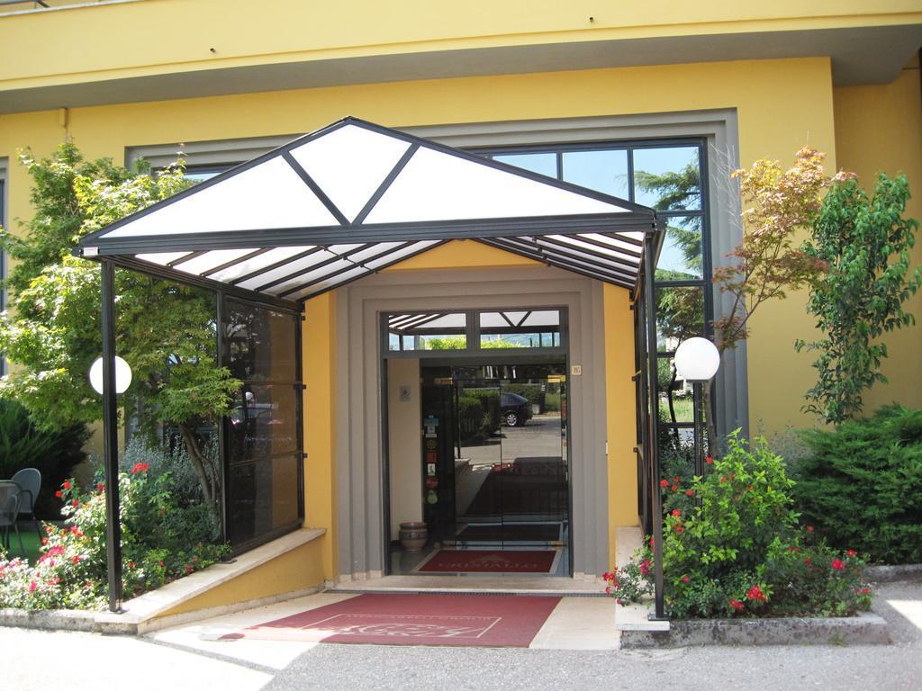 Hotel Cristallo Assisi Esterno foto