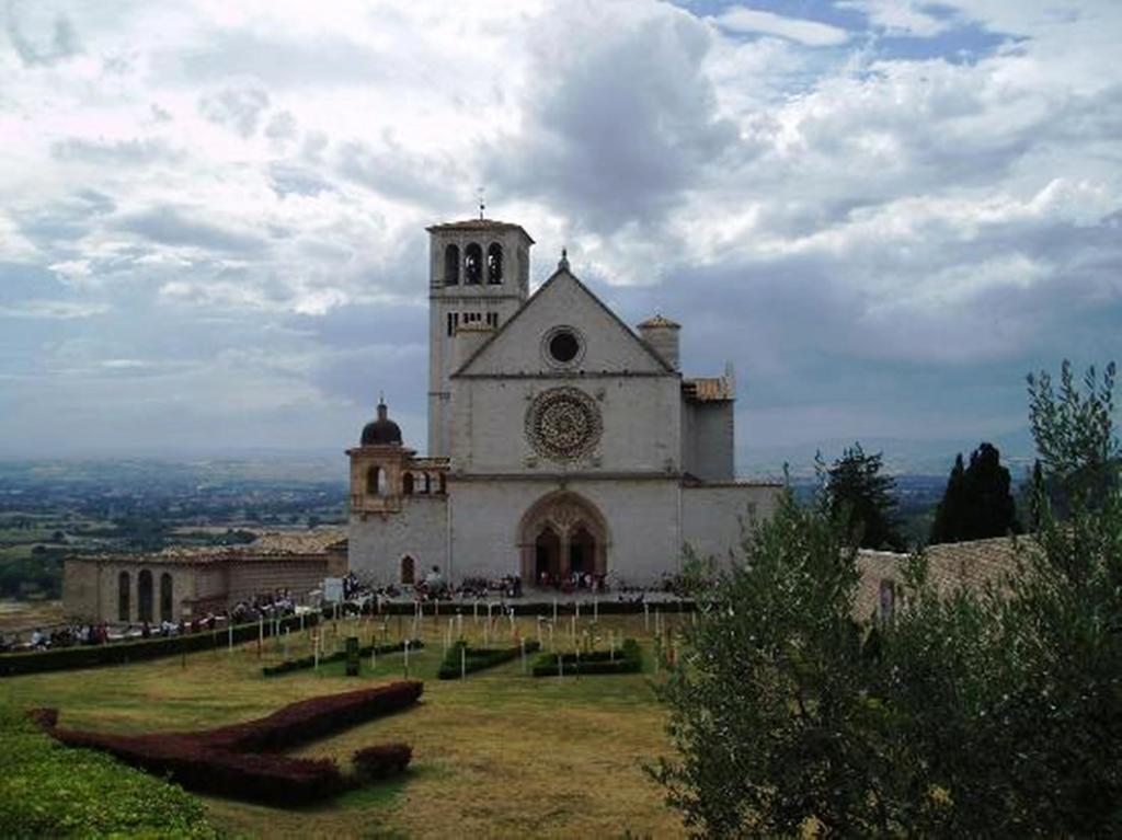 Hotel Cristallo Assisi Esterno foto